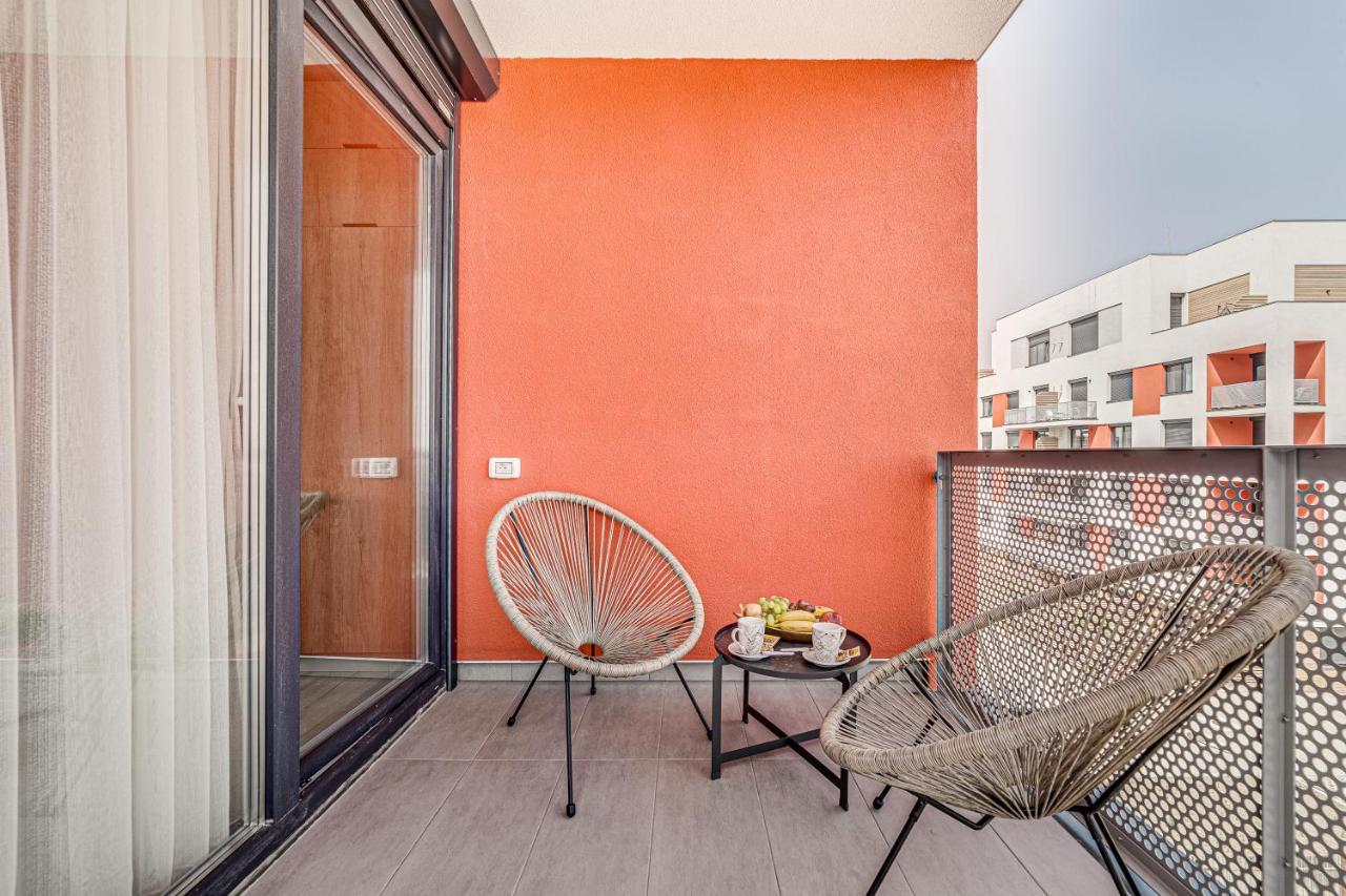 Elegant Apartment Near Afi & Atrium Mall アラド エクステリア 写真